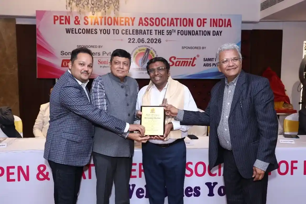 🏆 Young Entrepreneur Excellence Award 2026 – Shri Laxman Bhushan Shri Laxman Bhushan, Partner, Bharani Industries, receiving the Young Entrepreneur Excellence Award 2026. 🌟